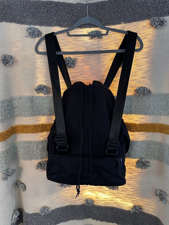 Beyond Yoga Convertible Gym Bag Backpack Black $80 Retail main image 7